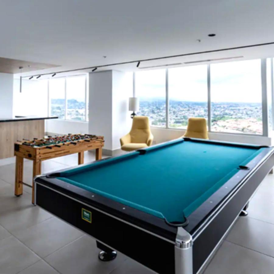 Apartment Moderno Con Piscina En